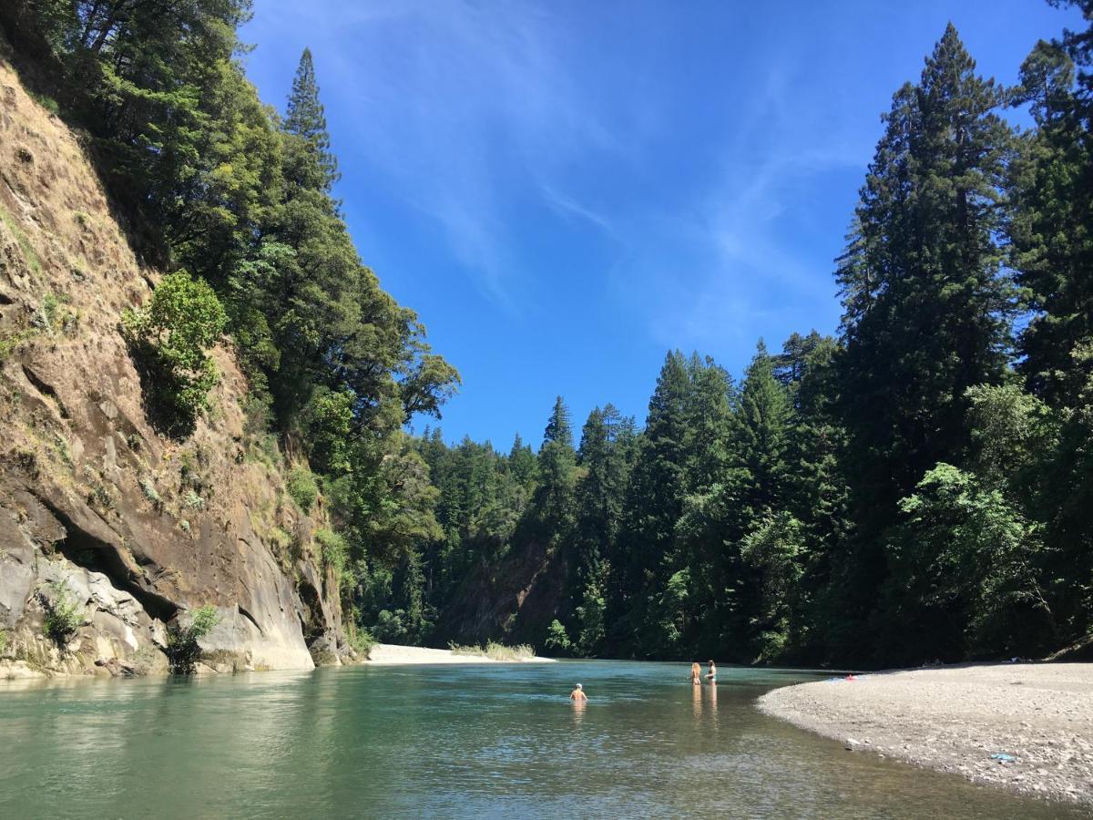فندق Glamping In The Redwoods With A Hot Tub! غاربرفيل المظهر الخارجي الصورة